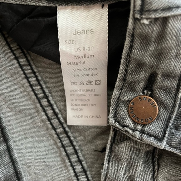 Ripped short Jean shorts with buttons (M) - Picture 4 of 4